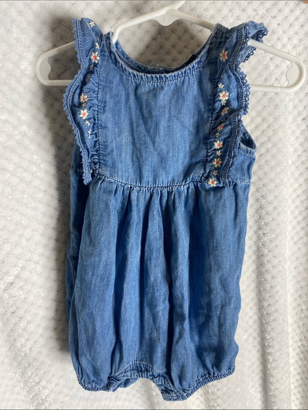 Gap denim Chambray Baby Romper with Daisy flowers Embroidery